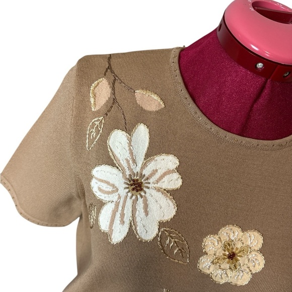NWOT Alfred Dunner petite short sleeve crew neck embellished floral sweater - Picture 6 of 11